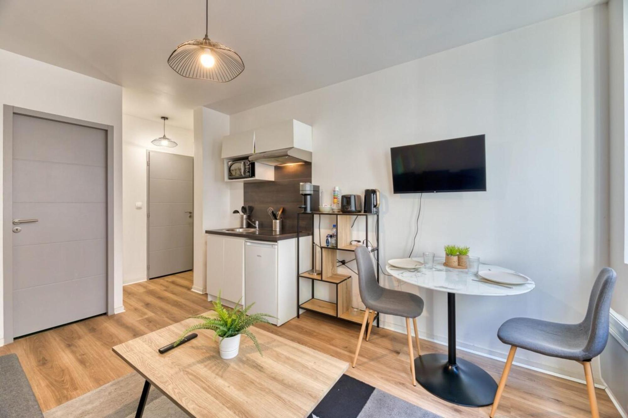 Le Thibaut Studio Renove Au Coeur De Rouen Exteriör bild